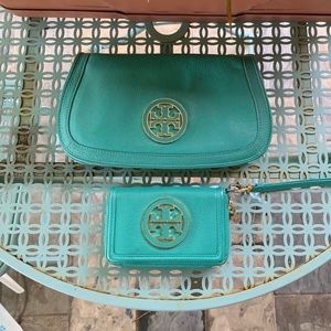 Tory Burch Amanda gold chain crossbody